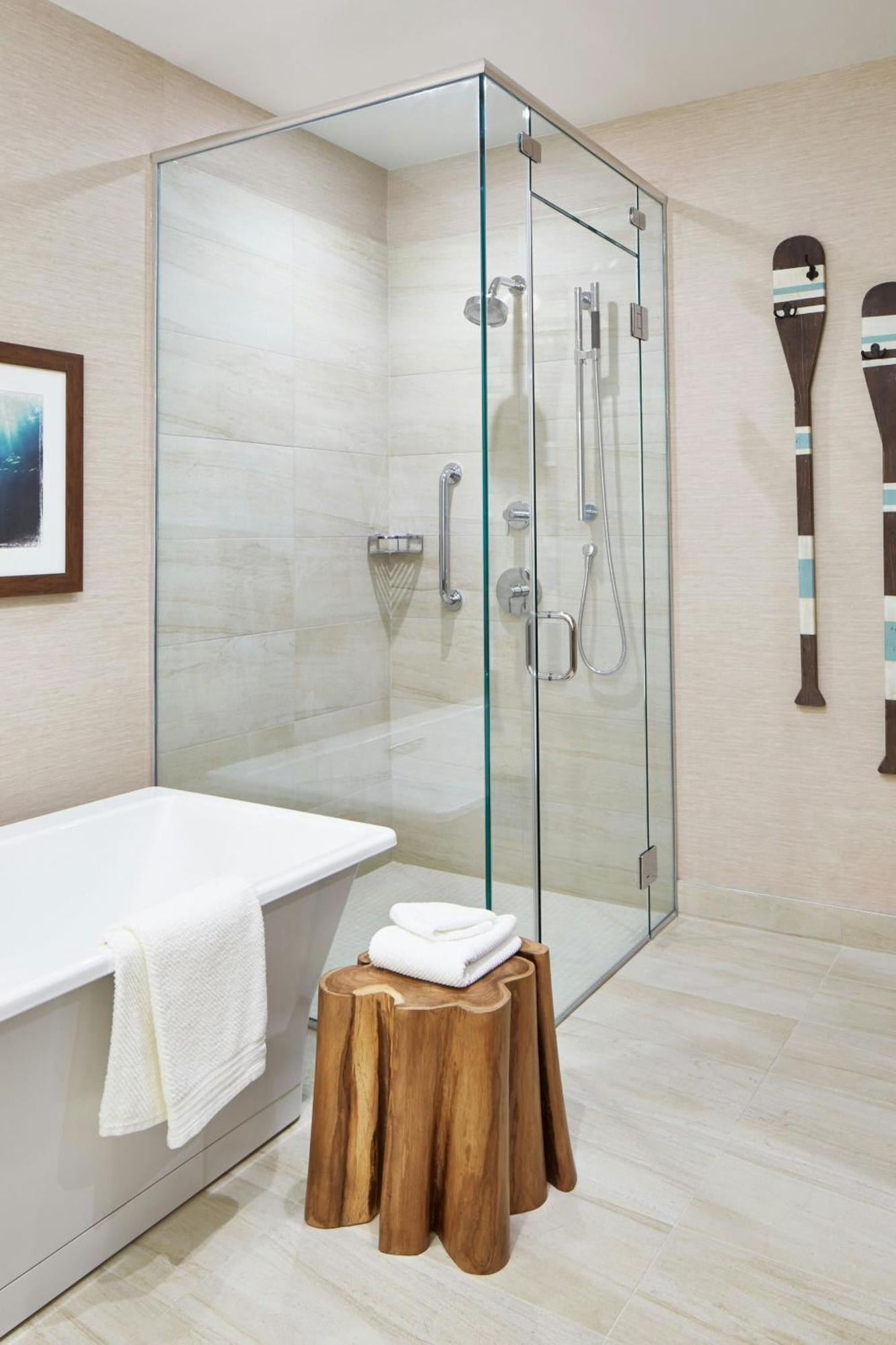 The Del Monte Lodge Renaissance Rochester Hotel & Spa Ngoại thất bức ảnh