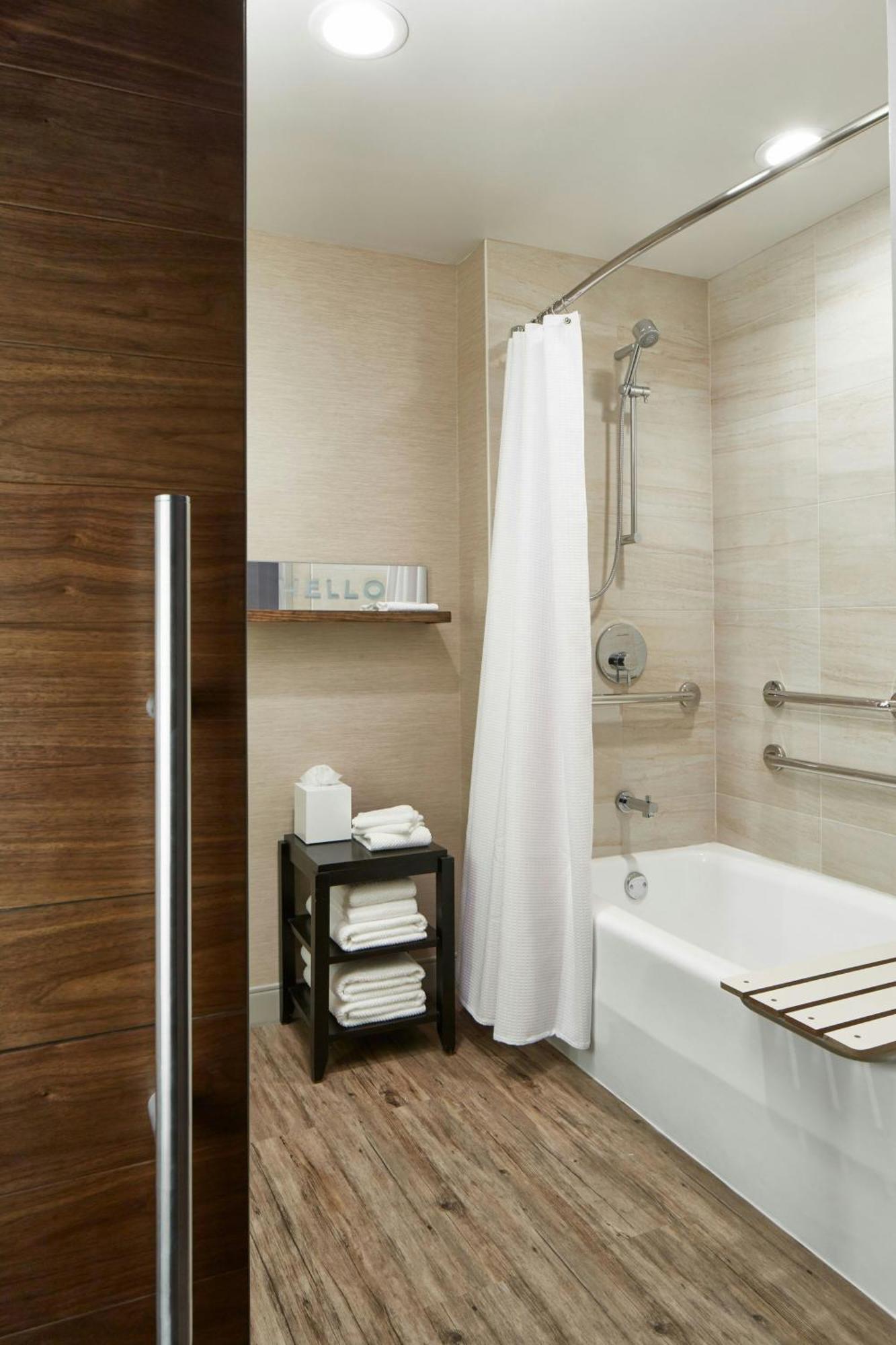 The Del Monte Lodge Renaissance Rochester Hotel & Spa Ngoại thất bức ảnh