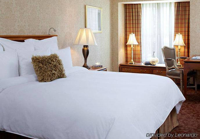 The Del Monte Lodge Renaissance Rochester Hotel & Spa Ngoại thất bức ảnh